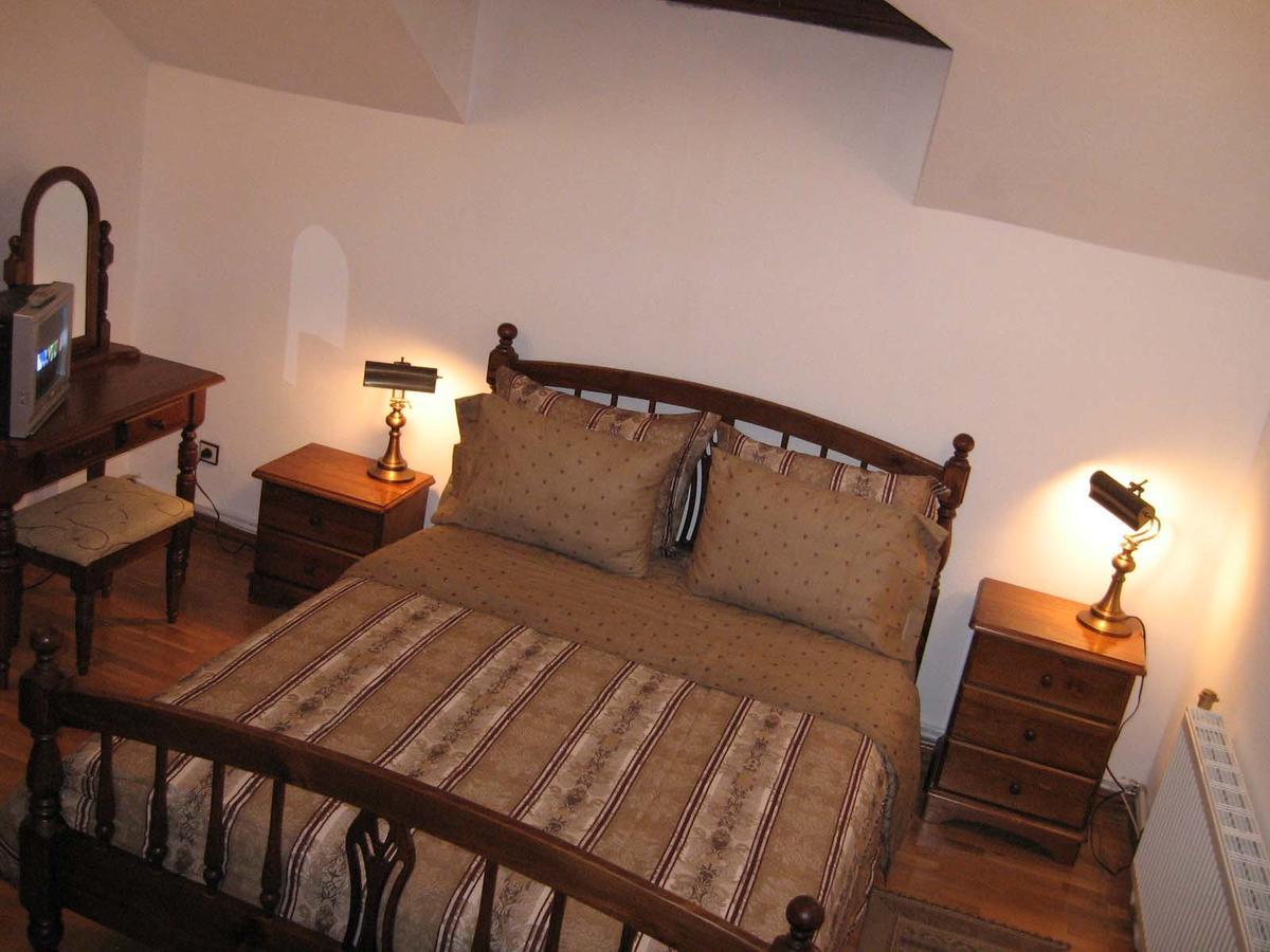 Castle Cottage Bed&Breakfast Belogradtjik Exteriör bild